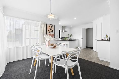 Photo of property in 14b Minchin Crescent, St Andrews, Hamilton, 3200