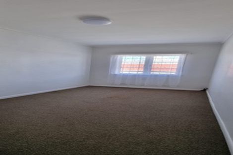 Photo of property in 2/18 Forrest Hill Road, Forrest Hill, Auckland, 0620