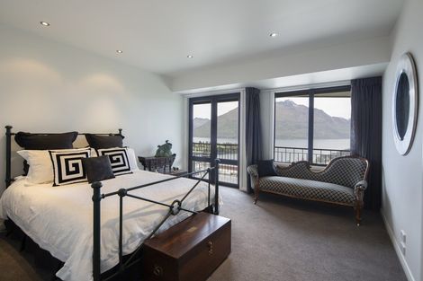 Photo of property in 37 Belfast Terrace, Queenstown, 9300