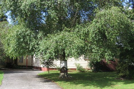 Photo of property in 28 Allington Road, Massey, Auckland, 0614