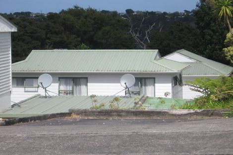 Photo of property in 98 Manuka Road, Bayview, Auckland, 0629