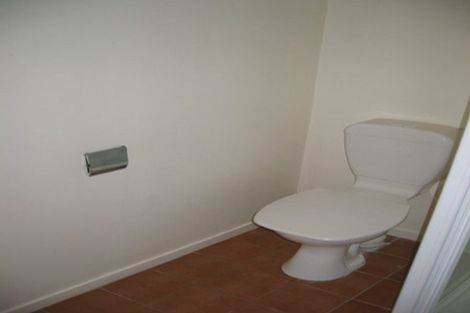 Photo of property in 3/100 Salamanca Road, Sunnynook, Auckland, 0620