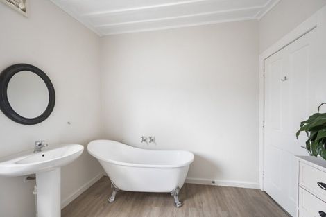 Photo of property in 43 Georges Drive, Napier South, Napier, 4110