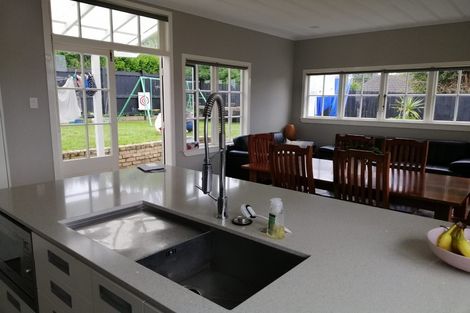 Photo of property in 13 Huapai Street, Onehunga, Auckland, 1061