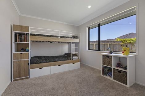 Photo of property in 10 Kararaina Close, Whalers Gate, New Plymouth, 4310