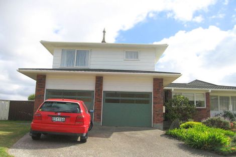 Photo of property in 20 Westview Grove, Miramar, Wellington, 6022