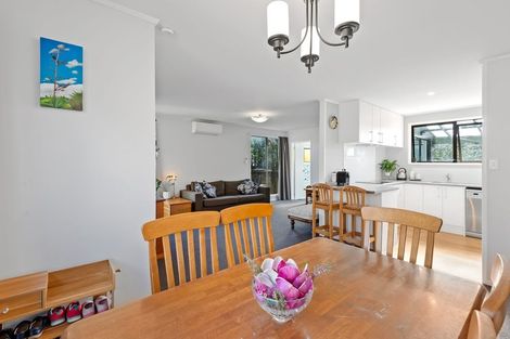 Photo of property in 5 Glucina Place, Glen Eden, Auckland, 0602