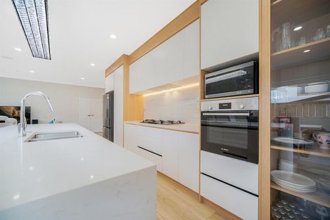 Photo of property in 47 Drumbuoy Drive, Flat Bush, Auckland, 2019