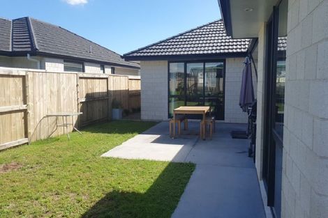 Photo of property in 23 Furlong Road, Papamoa, 3118