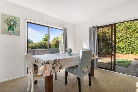 Photo of property in 9 Honeysuckle Lane, Mairangi Bay, Auckland, 0630