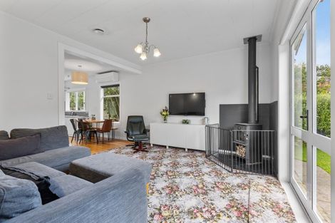 Photo of property in 13 Bracken Street, New Plymouth, 4310