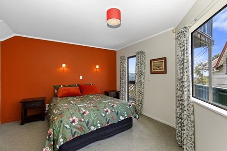 Photo of property in 53 Hankey Street, Mount Cook, Wellington, 6011