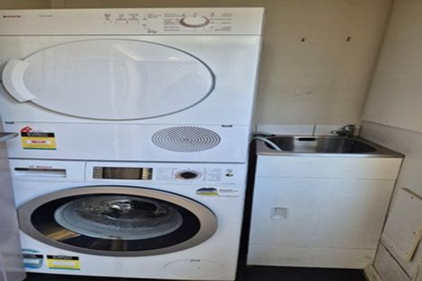 Photo of property in 22 Hampton Hill Road, Tawa, Wellington, 5028