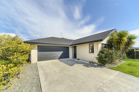 Photo of property in 4 Boston Parade, Kelvin Grove, Palmerston North, 4414