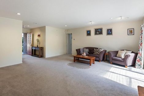 Photo of property in 19 Hadleigh Court, Paraparaumu, 5032