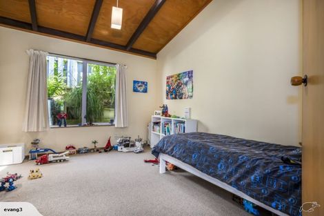 Photo of property in 21 Taupo Crescent, Plimmerton, Porirua, 5026