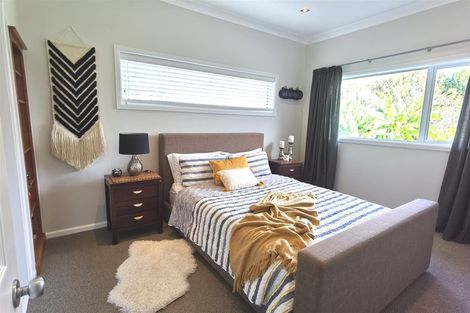 Photo of property in 172 Mellons Bay Road, Mellons Bay, Auckland, 2014