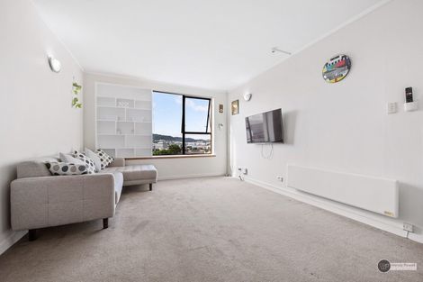 Photo of property in Hobson Court Flats, 58/70 Hobson Street, Thorndon, Wellington, 6011