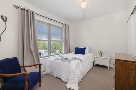 Photo of property in 1/5 Moana Avenue, Belmont, Auckland, 0622