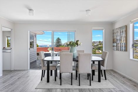 Photo of property in 1/525 Beach Road, Murrays Bay, Auckland, 0630