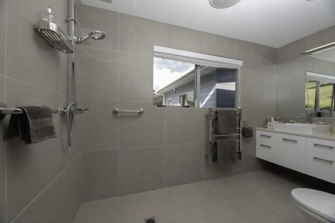 Photo of property in 16 Te Akau Drive, Russell, 0272