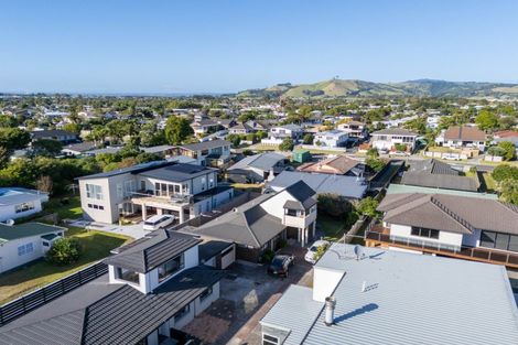 Photo of property in 614b Papamoa Beach Road, Papamoa Beach, Papamoa, 3118