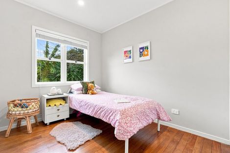 Photo of property in 1/77 Birkdale Road, Birkdale, Auckland, 0626