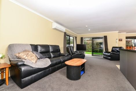 Photo of property in 13 Cranmer Close, Rototuna North, Hamilton, 3210