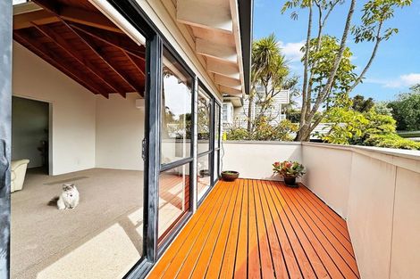 Photo of property in 1/20a Hauraki Road, Hauraki, Auckland, 0622