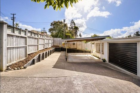 Photo of property in 12 Eastglen Road, Glen Eden, Auckland, 0602