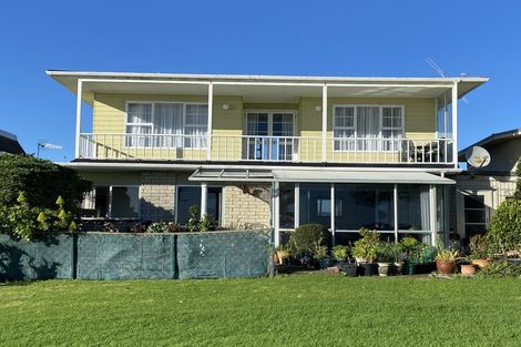 Photo of property in 2/6 Belt Road, Moturoa, New Plymouth, 4310