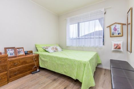 Photo of property in 5 Derg Place, East Tamaki, Auckland, 2013