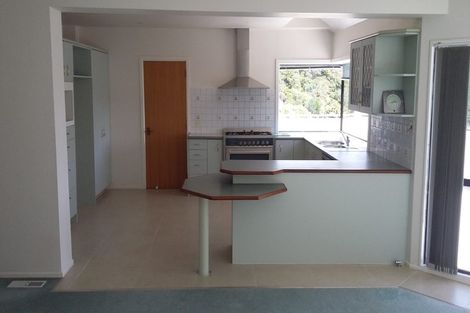 Photo of property in 52 Molyneux Close, Whitby, Porirua, 5024