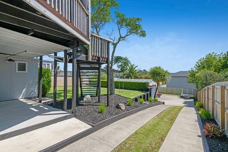 Photo of property in 84 Stanmore Bay Road, Stanmore Bay, Whangaparaoa, 0932