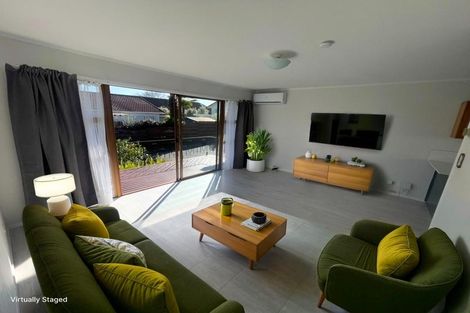Photo of property in 3/191 Lake Road, Belmont, Auckland, 0622