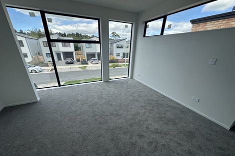 Photo of property in 17 Coast Garden Drive, Hobsonville, Auckland, 0616