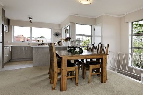 Photo of property in 1/60 West Coast Road, Glen Eden, Auckland, 0602