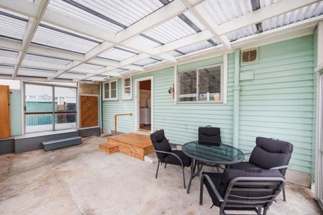 Photo of property in 24 Tyne Street, Rongotea, 4476