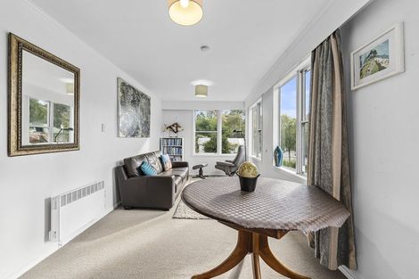 Photo of property in 28 Carrington Street, New Plymouth, 4310
