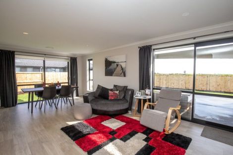 Photo of property in 12 Costello Drive, Ngatea, 3503