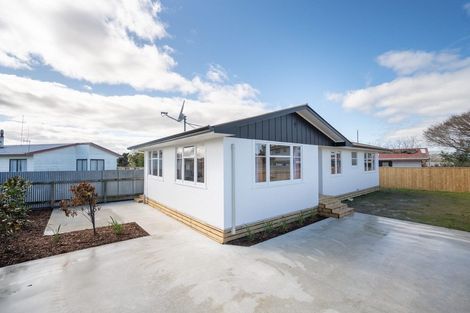 Photo of property in 22c Roberts Line, Kelvin Grove, Palmerston North, 4414