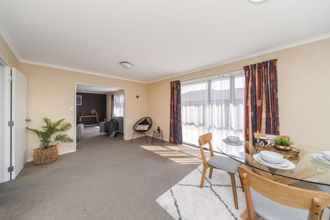 Photo of property in 4 Boston Parade, Kelvin Grove, Palmerston North, 4414
