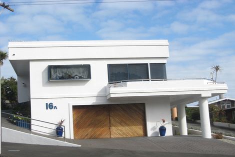 Photo of property in 16 South Road, Moturoa, New Plymouth, 4310