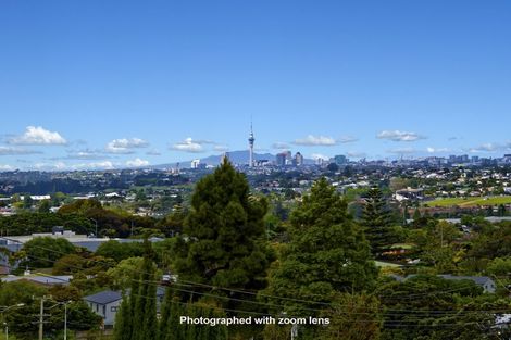 Photo of property in 1/60 West Coast Road, Glen Eden, Auckland, 0602