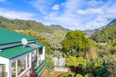 Photo of property in 25 Hampden Street, Picton, 7220
