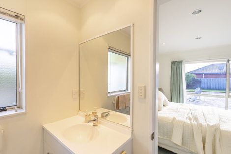 Photo of property in 66 Guildford Drive, Paraparaumu, 5032