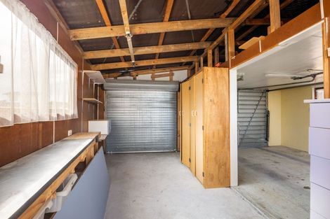 Photo of property in 115 Heta Road, Highlands Park, New Plymouth, 4312