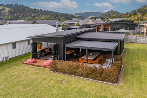 Photo of property in 5 Navigation Drive, Cooks Beach, Whitianga, 3591