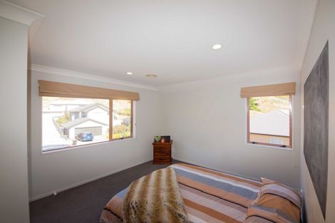 Photo of property in 43 Erlestoke Crescent, Churton Park, Wellington, 6037