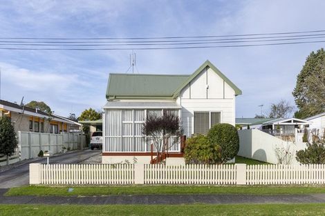 Photo of property in 90 Hakanoa Street, Huntly, 3700